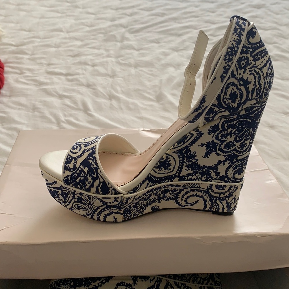 Justfab/Shoedazzle wedge